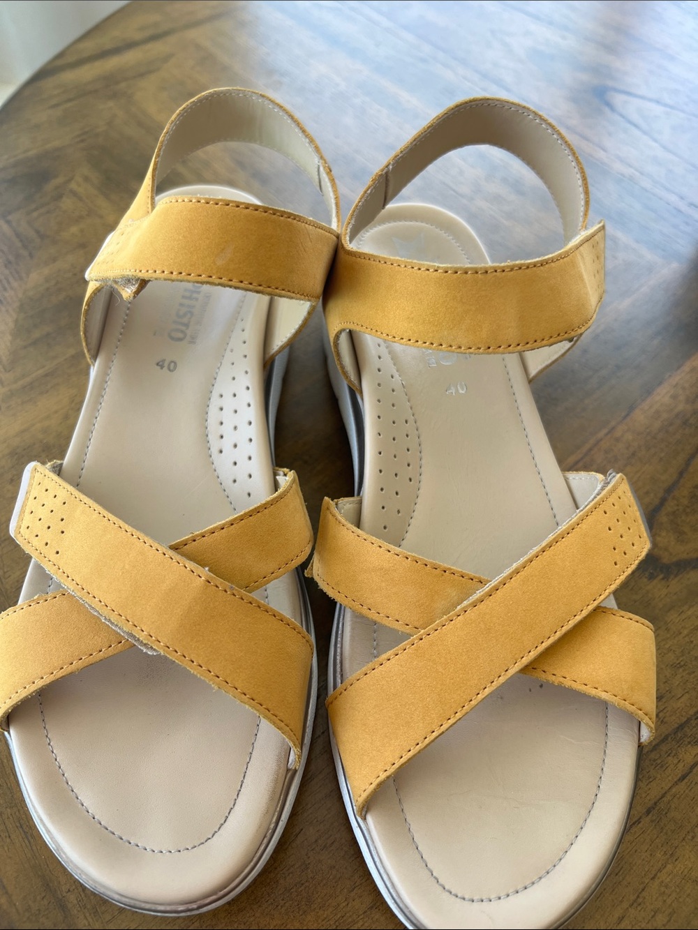 Mephisto Women’s Yellow Leather Velcro Sandals 40 = Size 9 - Picture 6 of 12